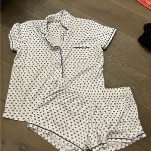 Roller rabbit blue hearts